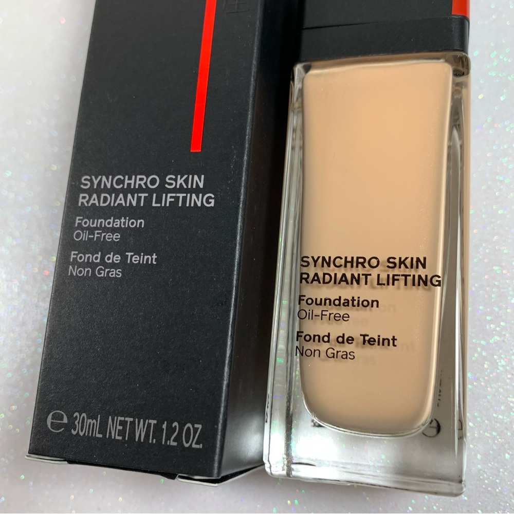 Shiseido Synchro Skin Radiant Lifting Foundation Shell 160 - Picture 2 of 3